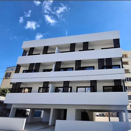 Aparthotel Lazuli Port Larnaca