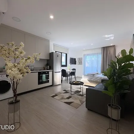 Lazuli Port Residences 4*