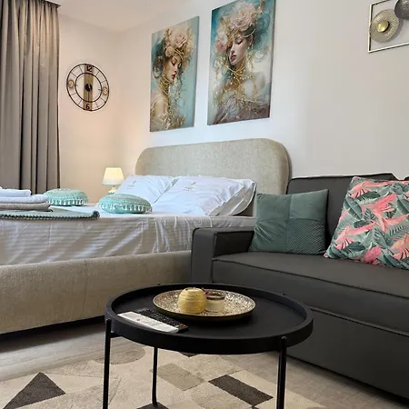 Lazuli Port Aparthotel Larnaca