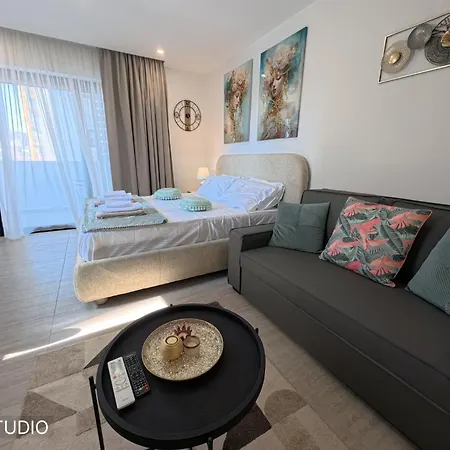 Aparthotel Lazuli Port 3*