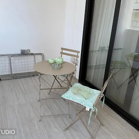 Lazuli Port Aparthotel 3*
