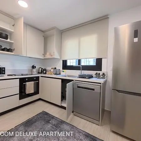 Aparthotel Lazuli Port Residences Larnaca