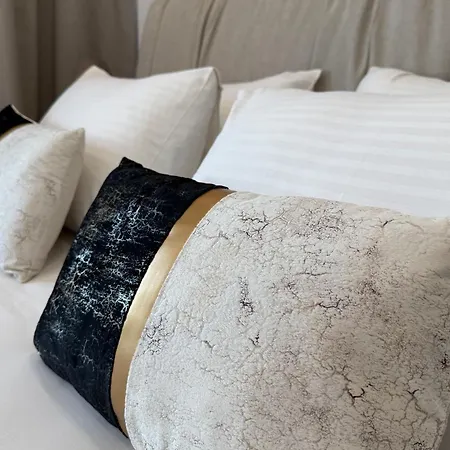 Lazuli Port Aparthotel 3*