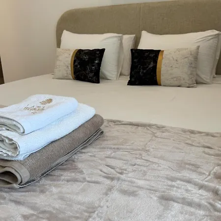 Lazuli Port Aparthotel 3*